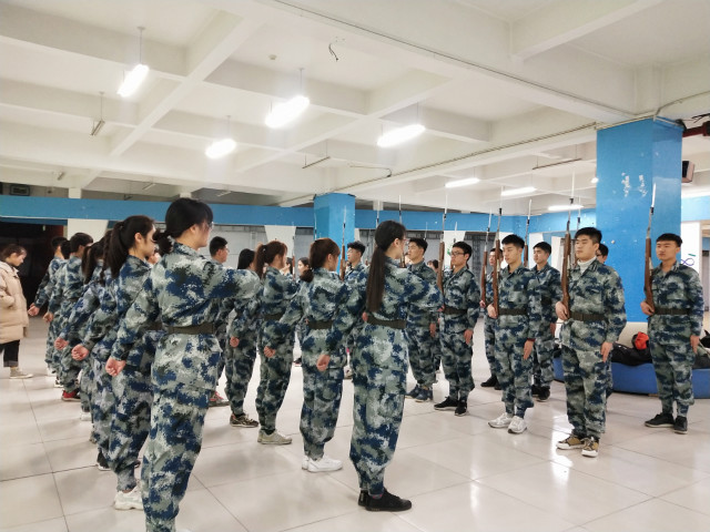 开学季 带着梦想 踏上新征程