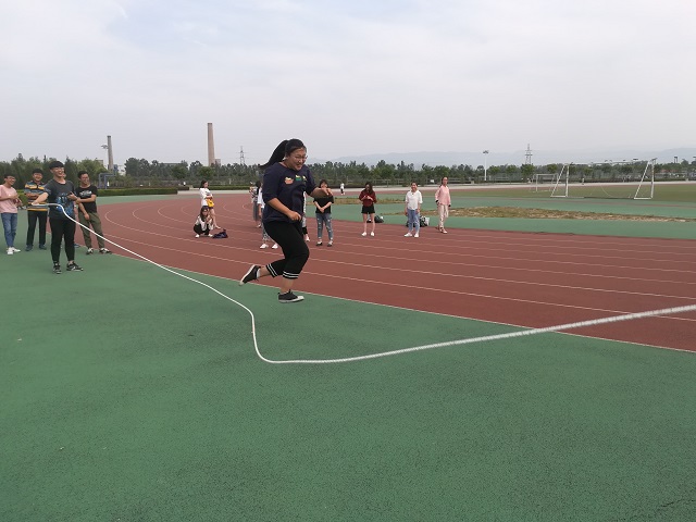 【完满班级】跃动青春  眺望远方——淬炼商学院六月完满班级主题活动（三）