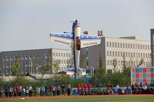 【社彩缤纷】我院学生社团航模社受邀观摩2014全国航空航天模型锦标赛