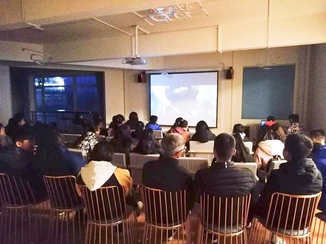 【社团快讯】让未来到来 让过去过去——食品与环境学院“心随影动”系列之励志人生:第一期《当幸福来敲门》