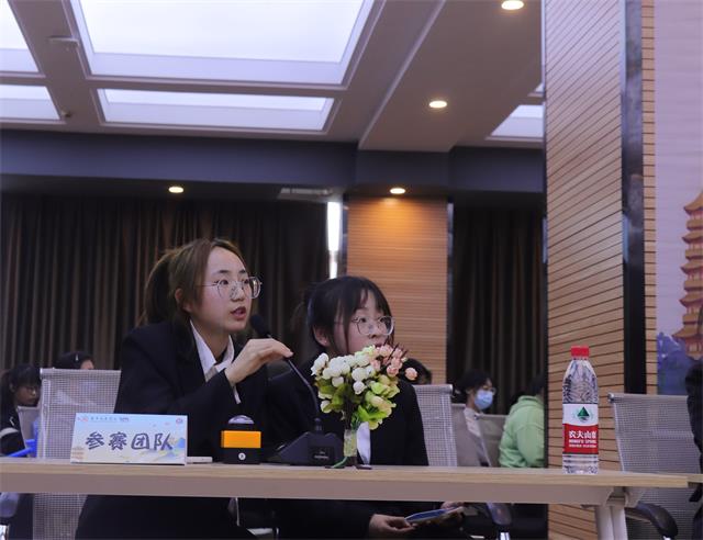 【1+1>2】诵诗词美韵 沐华夏芬芳——经济与管理学院&艺术传媒学院诗词讲解大赛