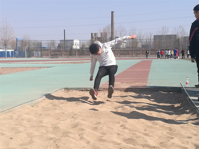 年轻没有失败 只要亮出风采——大数据学院、信息工程学院举办第八届田径运动会