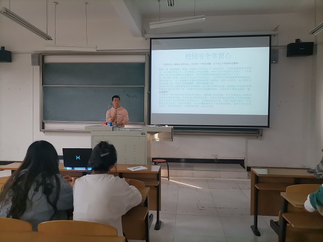 【辅导员说完满】奋斗前进的路上 我们风雨无阻——大数据学院、信息工程学院2020级辅导员说完满