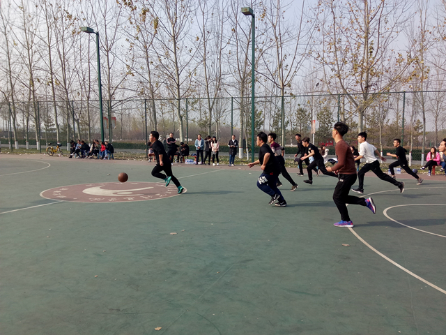 【完满班级】“聚班力 促情谊”篮球联谊赛——软件工程1803班1804班举办篮球联谊完满班级活动