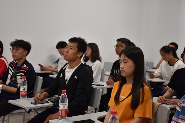 【忆“五四”】弘扬“五四”精神 擦亮青春最亮丽的底色