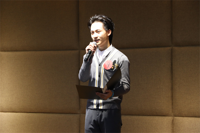 给我一支麦克风 show你精彩一瞬间——经济与管理学院“金”话筒主持人大赛决赛