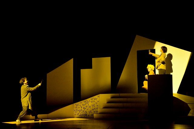 【戏剧节】外邀剧目的魔盒里到底有什么?——《大海呀!是我呀!》