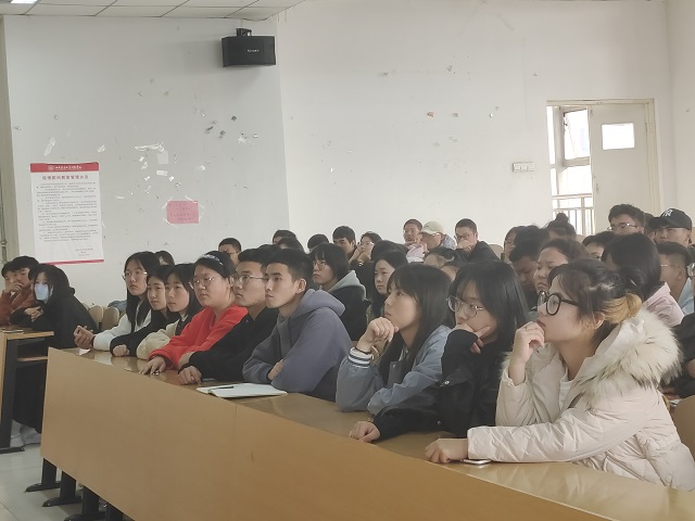 【辅导员说完满】数风雨征程 绽完满之花——淬炼·国际商学院2021级“辅导员说完满”专题活动