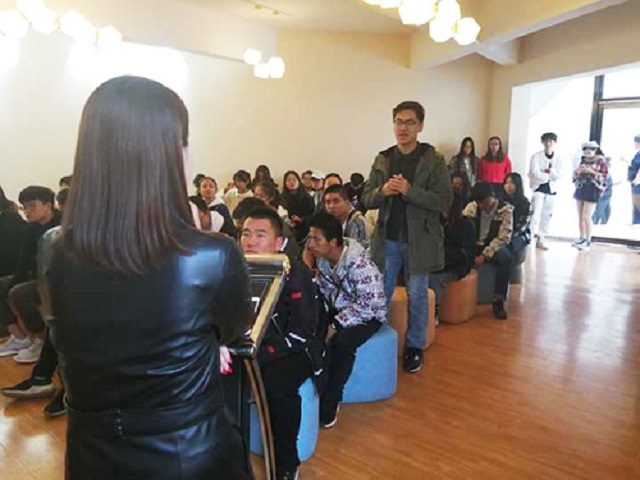 幕后舞台 语言的魅力——潮鸣配音社第一届“配音的魅力”配音主题讲座