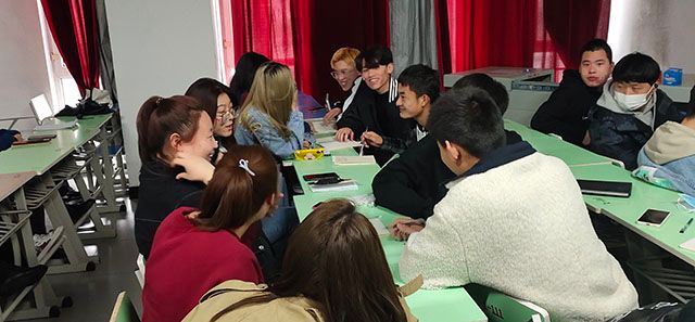 【完满班级】一种精神 两次传承 三代传奇——艺术传媒学院2020级视觉2007班爱国主题电影《夺冠》活动