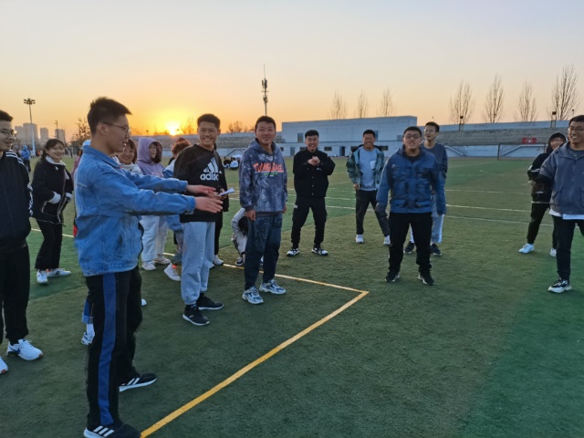 【完满班级】激情岁月 彰显青春风范——经济与管理学院十一月完满班级纪实（十二）