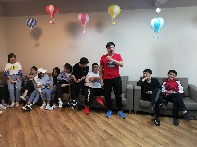 【完满班级】共筑消防墙 平安你我他——数据1801班“关注消防 护我家园”知识学习活动