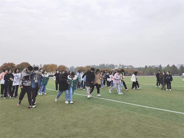 【完满班级】青春在奔跑中张扬 汗水在成长中挥洒——淬炼·国际商学院资产2201班完满班级活动