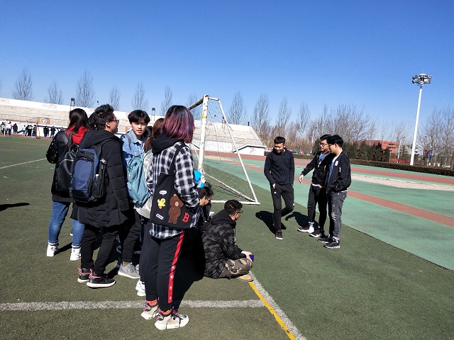 【完满班级】神采飞扬 跑动青春——艺术传媒学院环设1804班级接力跑比赛完满班级活动