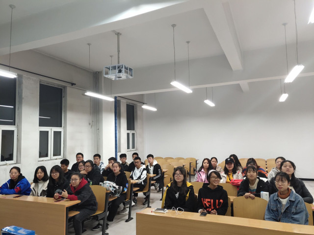 【完满班级】艺术遇见公益 完满碰撞激情——经济与管理学院十月完满班级活动纪实(八)