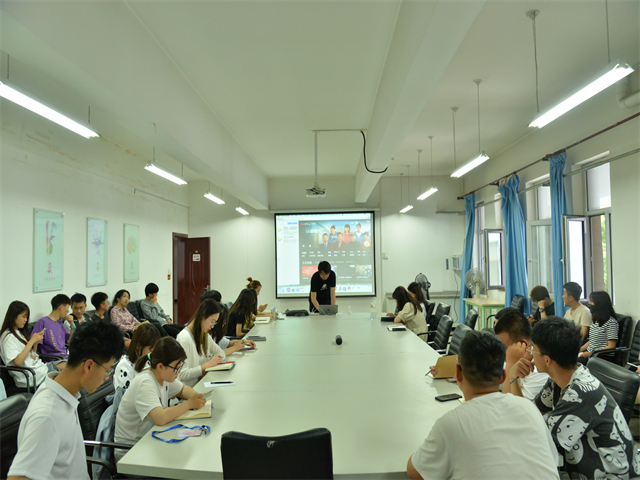 第三十九期“创客视界”传媒沙龙:学习拍摄街舞技巧 记录信院精彩瞬间