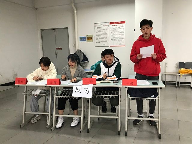 学长计划第791期:群雄舌战展雄风 争锋相对辩天下——“白马非马，唇枪舌战”艺术传媒学院第八届“传媒杯”辩论赛