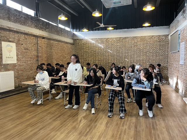 让思想碰撞 让艺术飞翔——远景2001班之艺术实践活动