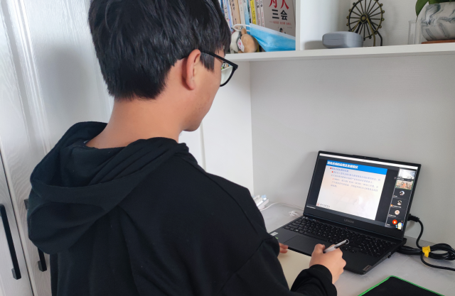 【1+1＞2】聚科技之光 燃创新之火——智能工程学院智创学术论坛之“现场总线的技术现状及发展趋势”