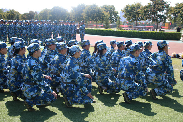 英姿飒爽 青春正当时——21级智院学子军训纪实