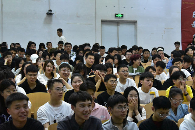 【辅导员说完满】被需要是一件很幸福的事情——大数据学院、信息工程学院2022级辅导员说完满活动