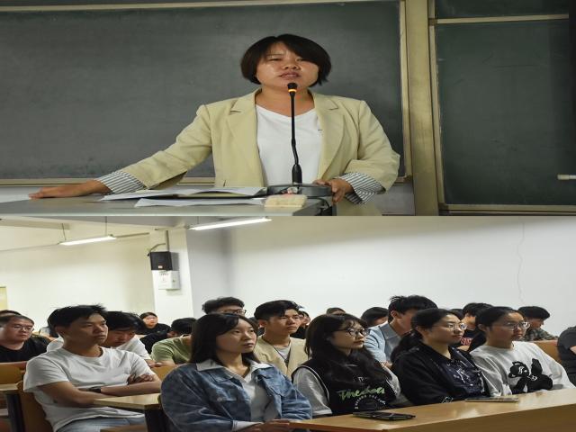 【辅导员说完满】以微笑前行 奋勇拼搏——食品与环境学院2022级辅导员说完满活动