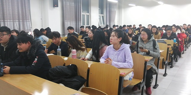 【辅导员说完满】你闲时读的书 是别人偷不走的财富——记远景学院2016级辅导员说完满