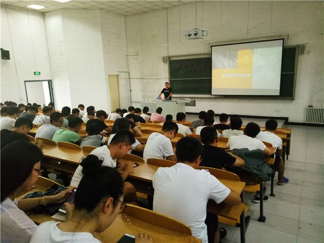 种下诚信的种子 收获不一样的未来——智能工程学院6月份2015级年级大会