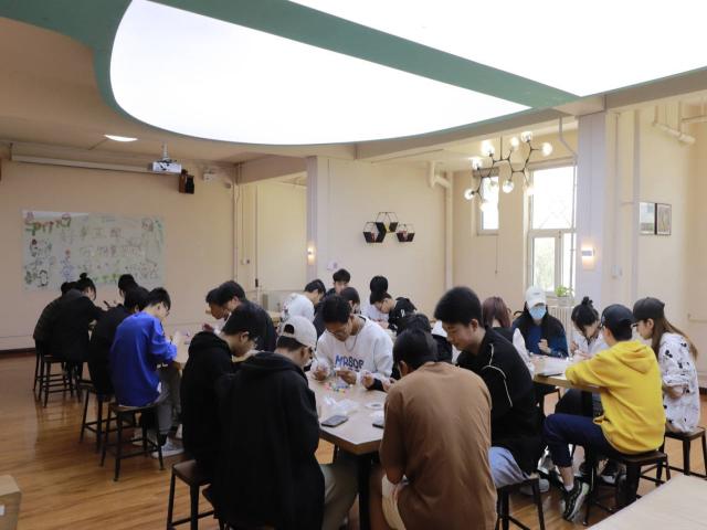 艺术是生活的镜子——经济与管理学院四月完满团支部纪实(九)