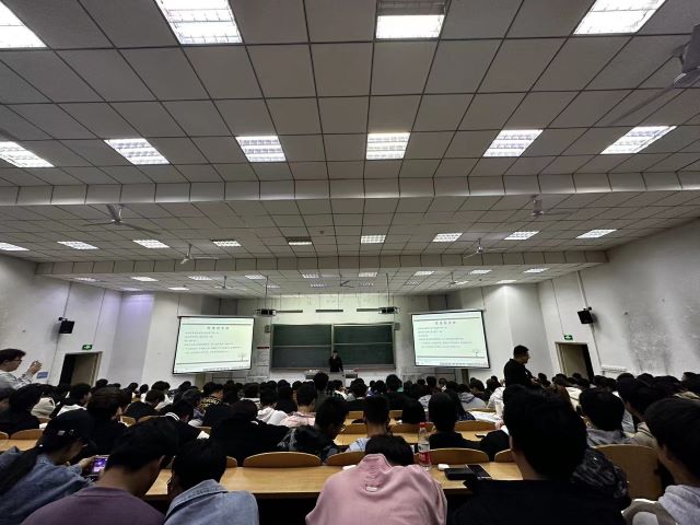 【辅导员说完满】专注情绪掌控 拥有美好生活——智能工程学院2023级辅导员说完满活动