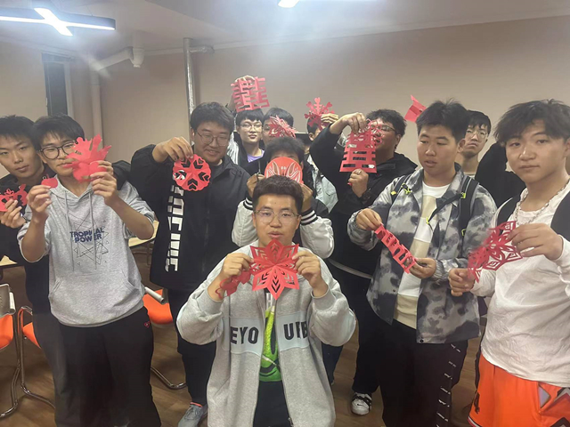 秋风摇曳 叠翠流金——智能工程学院十月完满团支部活动集锦三