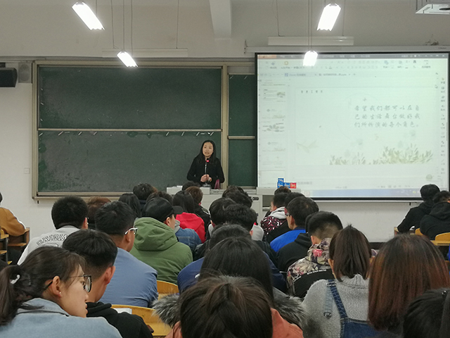 【辅导员说完满】扮完满角色 争完满先锋——信息工程系辅导员说完满之角色转变