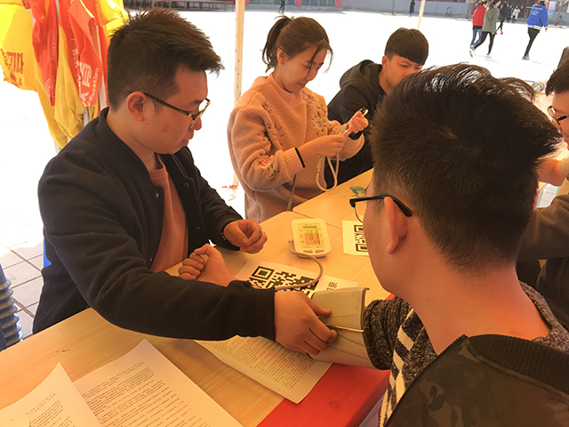 【完满班级】艺术传媒系视觉专业14级、15级 “雷锋月”班级活动纪实