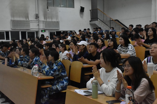 学长计划第889期:“越平凡 做非凡”学生骨干分享会——大数据学院、信息工程学院第125期学长计划