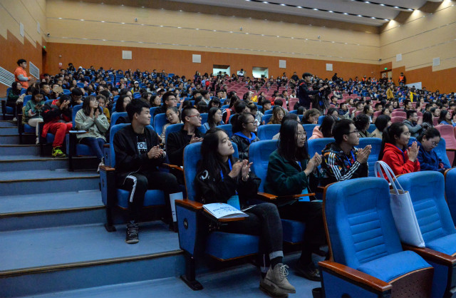 一场600名学生干部的视野拓展课 感悟岁月静好背后的负重前行