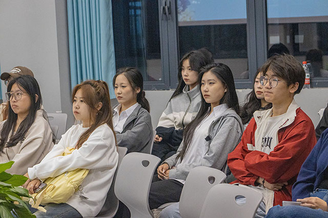【干部培训】德成于中 礼形于外——艺术传媒学院“艺”路领先学生干部培训之文明礼仪我先行