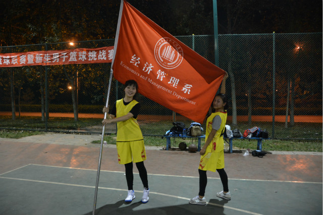 热火中的青春——看经管女篮王者争锋!——第二届CIBA篮球联赛暨新生女子篮球赛