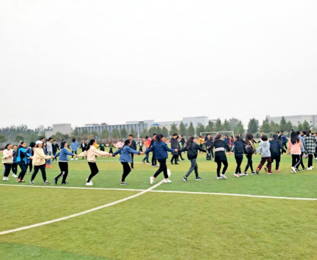 【完满班级】健儿显身手 学子竞风流——淬炼商学院“体”味青春主题活动（九）