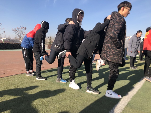 【完满班级】“赛出自我 共创辉煌”联合趣味运动赛——数据1802班举办“奔跑吧 同学”完满班级活动