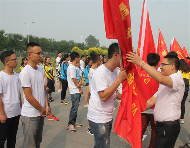 【三下乡】爱心倾注教育 青春放飞梦想(一)