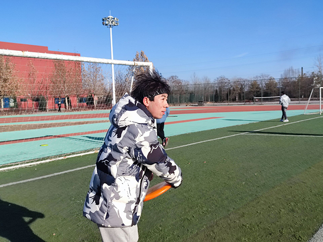 【完满班级】飞盘运动 大家参与——大数据学院、信息工程学院软件2001班完满班级活动