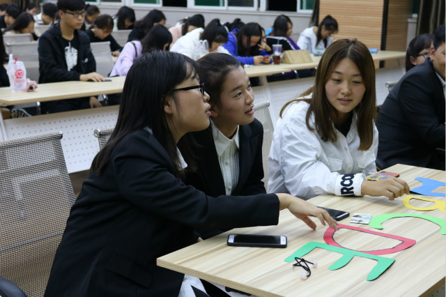 知识饕餮盛宴 经管邀你来战——经济与管理学院举办第三届“金融杯”知识竞赛