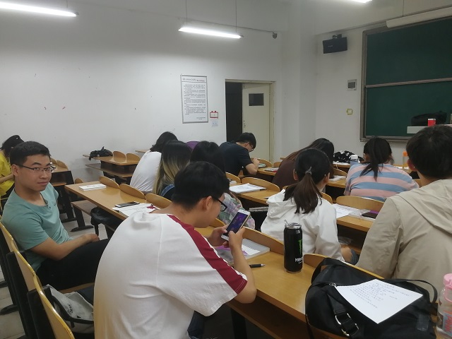 【完满班级】父爱如山 母爱如水——食品与环境学院城规1601班完满班级活动