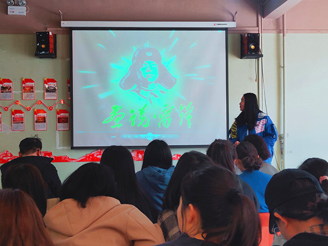 【完满班级】学雷锋 我们一直在路上——经济与管理学院三月完满班级活动纪实（七）