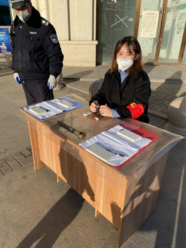 【防疫志愿者】让志愿者精神在抗疫战场闪闪发光