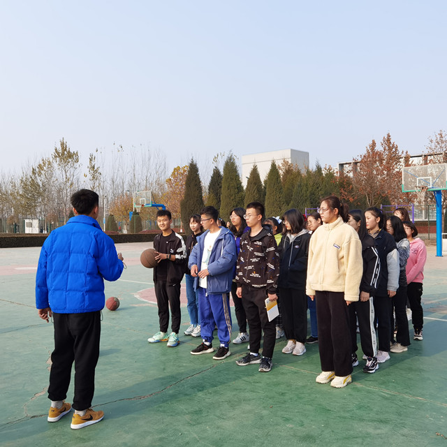 阳光体育 健康心态——淬炼商学院会计2004班完满班级活动