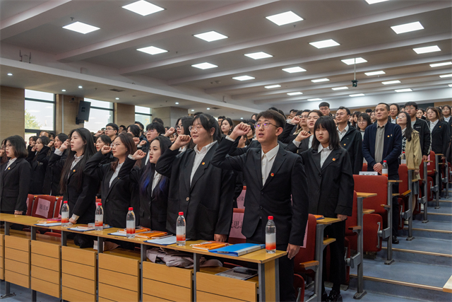 薪火传承守初心 凝心聚力担使命——商务英语学院第十届学生组织答谢会暨第十一届学生组织见面会