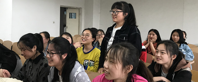 【完满班级】“艺”口同声——外国语言文学系英语1702班、英语1704班5月完满班级活动