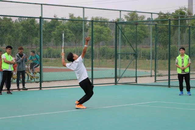 【信院力量·体联】水下波澜助夏日 绚风抚杨破东风