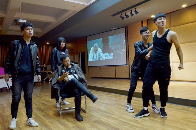 淬炼商学院举办第五届“余音绕梁 致敬经典”电影配音大赛